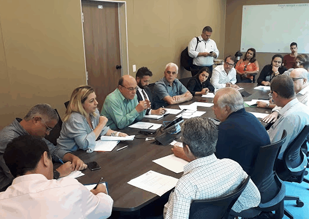 Diálogo com as mineradoras