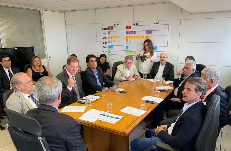 AMIG e municípios associados se reúne com Diretor Geral da ANM