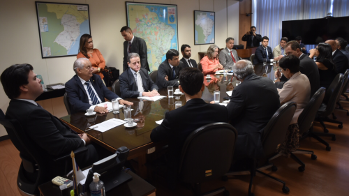 Ministro de Minas e Energia sinaliza positivamente sobre proposta da AMIG de criar Medida Provisória para aumentar a alíquota do minério de ferro