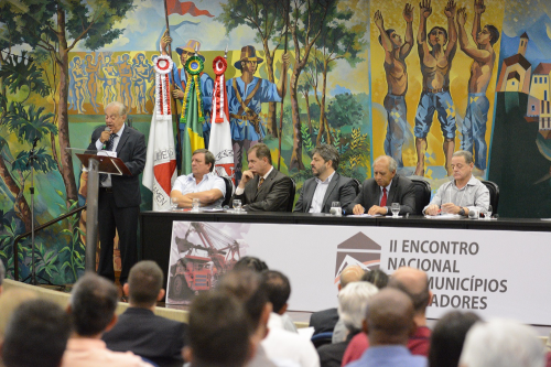 Mudanças no Marco Regulatório da Mineração são debatidas na abertura do II Encontro Nacional dos Municípios Mineradores