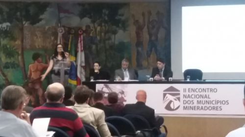 Advogada Priscila Viana apresenta case sobre elaboração da Lei de Mineração em Itabirito