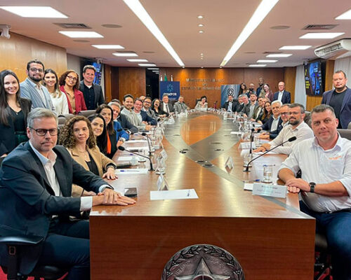 Amig Brasil celebra acordo histórico mediado pelo MPMG que resultou em medidas para garantir mais segurança nas BRs 040 e 356