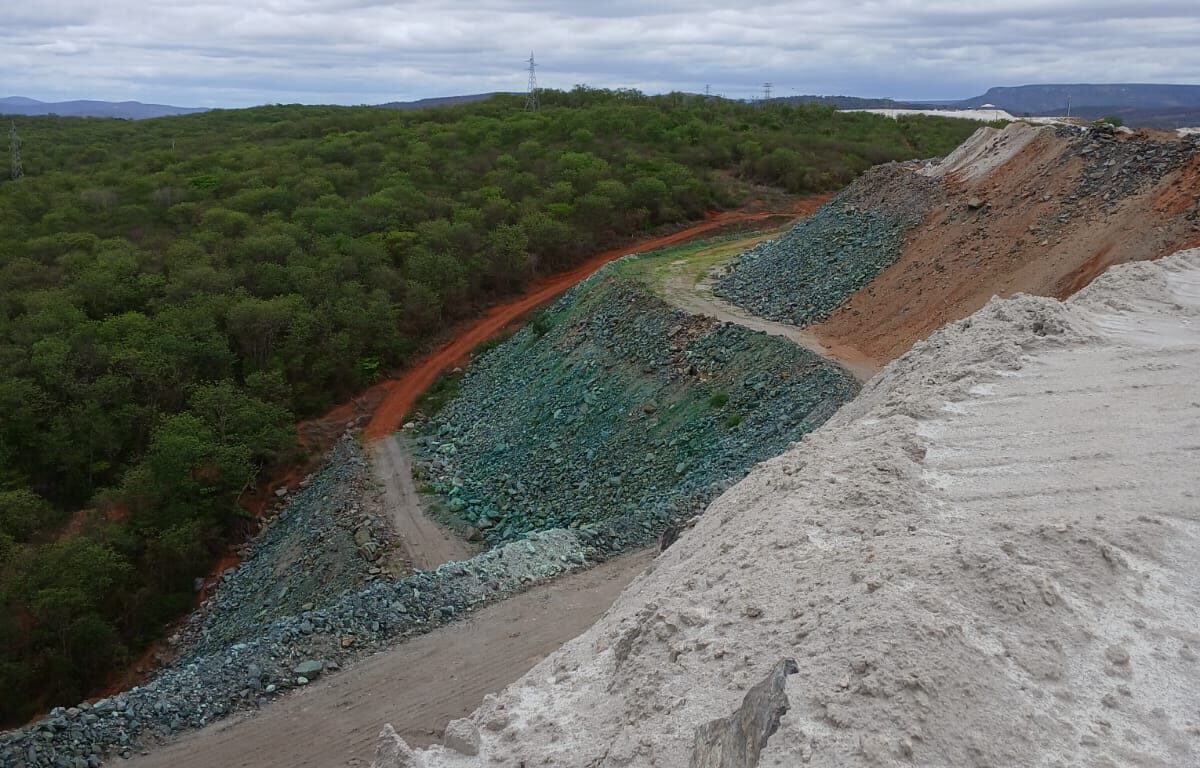 Interdição de pilhas da Sigma Mineração segue mantida após nova reunião com auditores do trabalho
