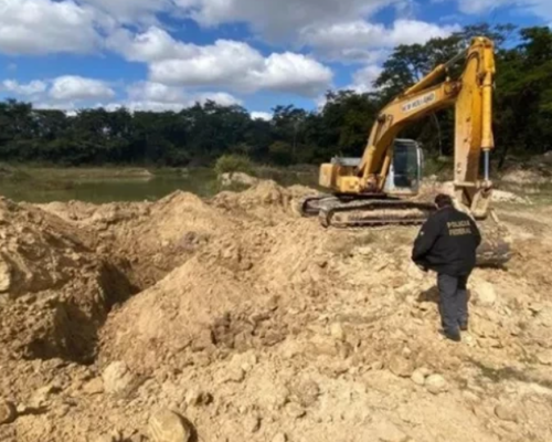AGU aciona Justiça contra extração irregular de argila