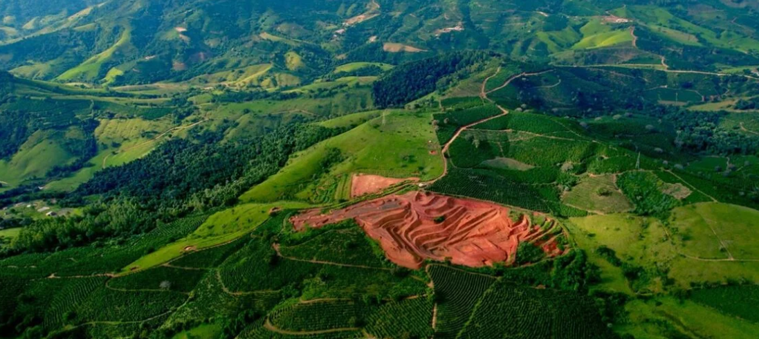 Cabo Verde Mineração identifica novo alvo de terras raras em Poços de Caldas