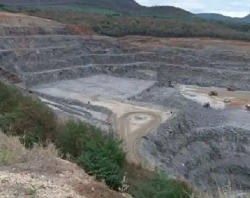 Justiça barra atividades noturnas de mineradora no Jequitinhonha e exige caução de R$ 50 mi