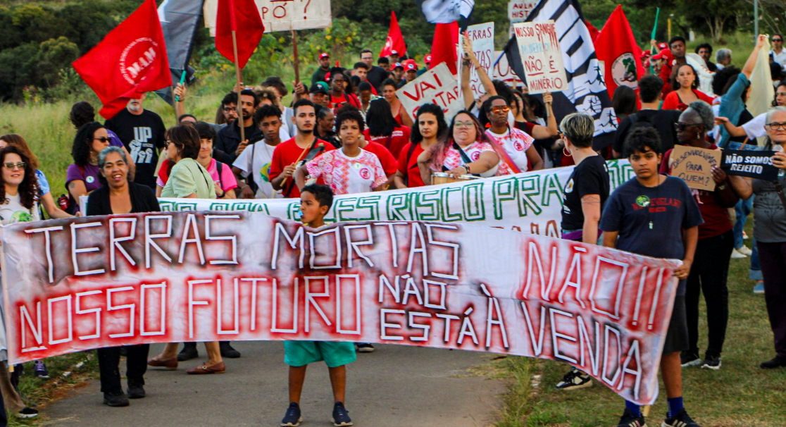Audiência e marcha contra mineração de terras raras mobilizam o Sul de Minas