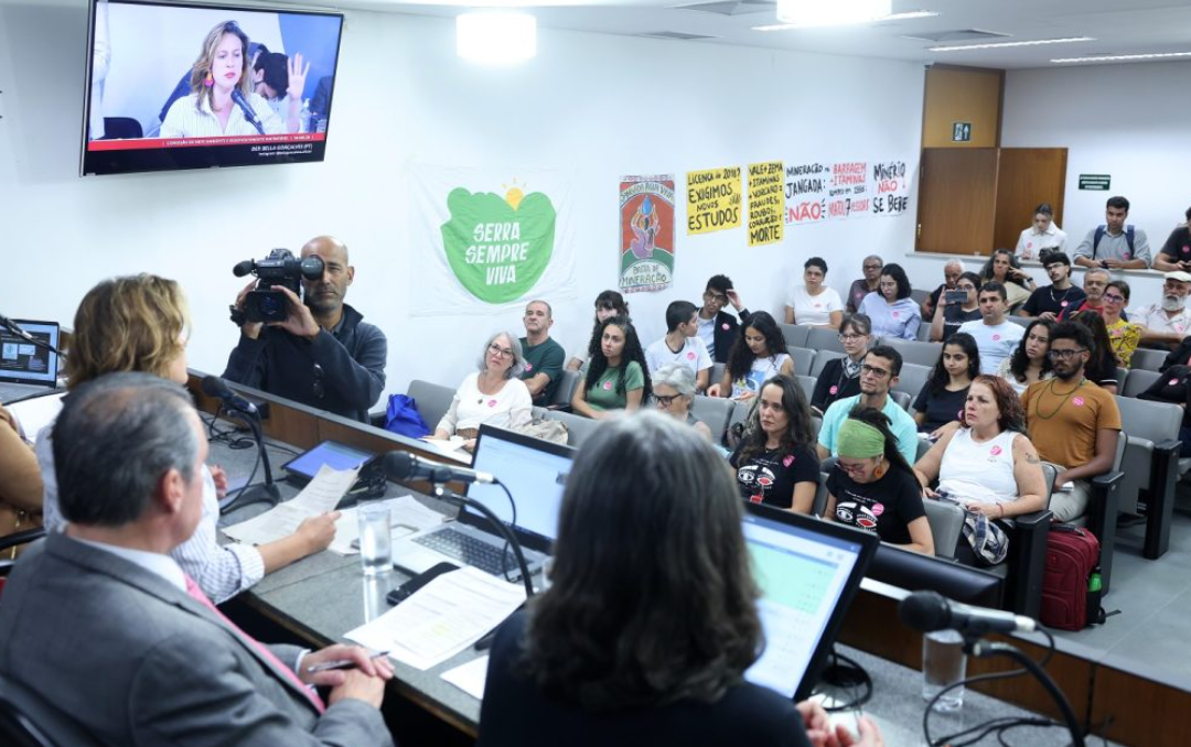Debate sobre mineração em Brumadinho reúne denúncias e temor de moradores
