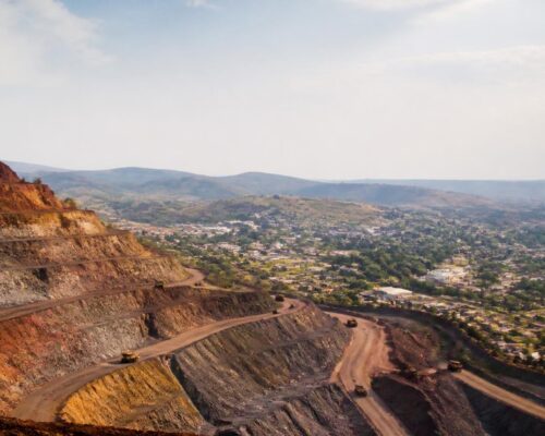 Reforma Tributária pode retirar mais de R$ 2 bilhões da arrecadação dos maiores municípios mineradores, alerta AMIG Brasil